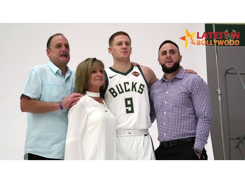 Donte DiVincenzo Parents (Father, Mother), Siblings